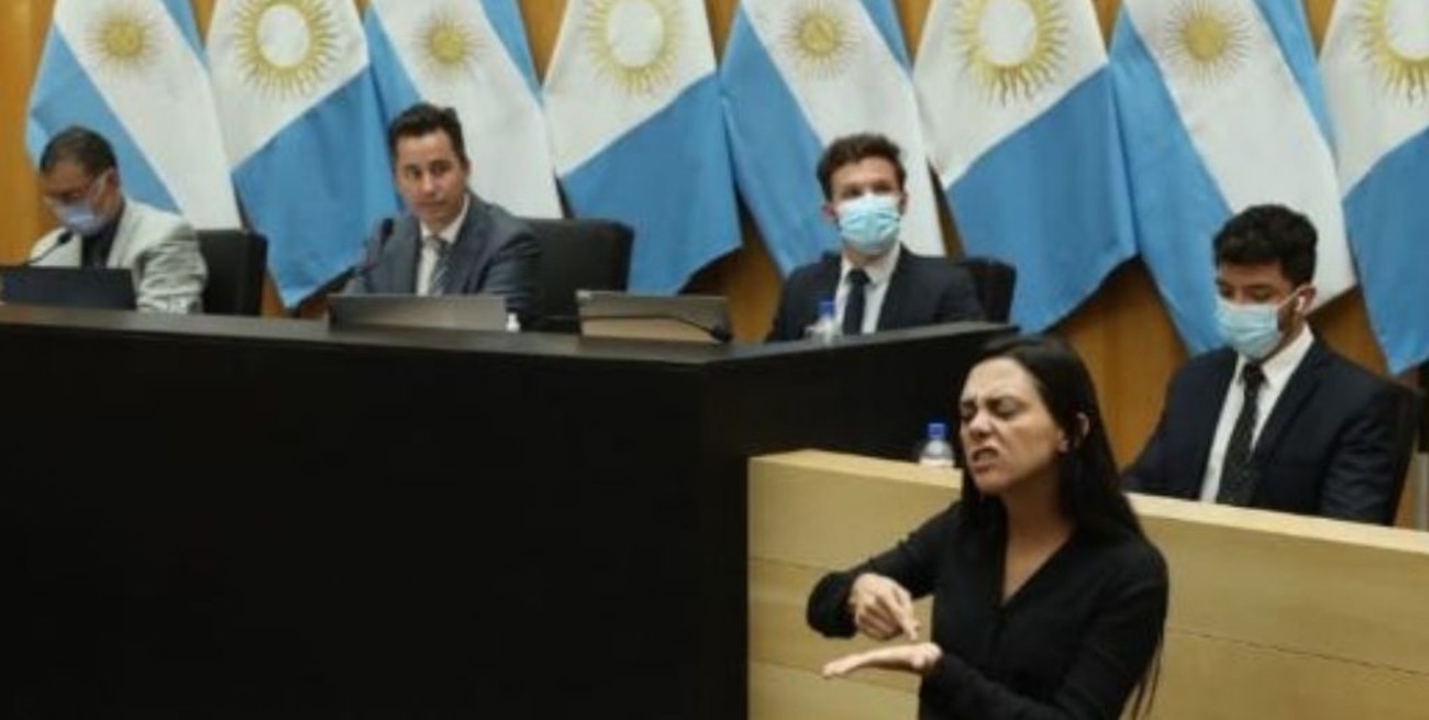 La traducción a lengua de señas será obligatoria en todas las sesiones legislativas de Córdoba