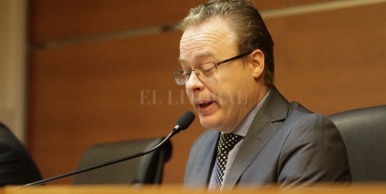 Borracho, chocó contra un semirremolque en plena autopista y mató a su pareja