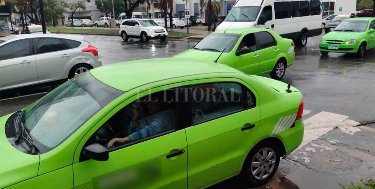Taxistas y remiseros de la ciudad de Santa Fe reclaman por mayor seguridad