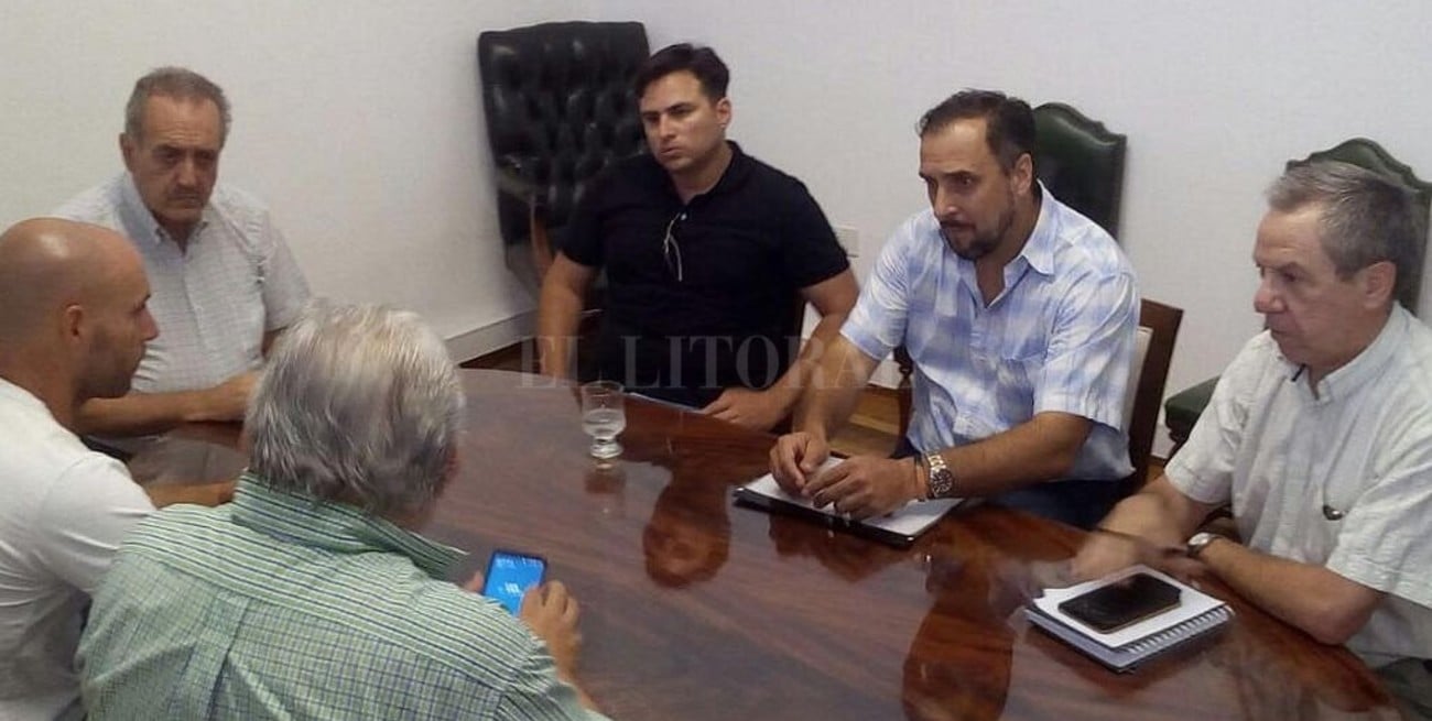 Funcionarios provinciales se reunieron con representantes de los trabajadores del Casino Santa Fe