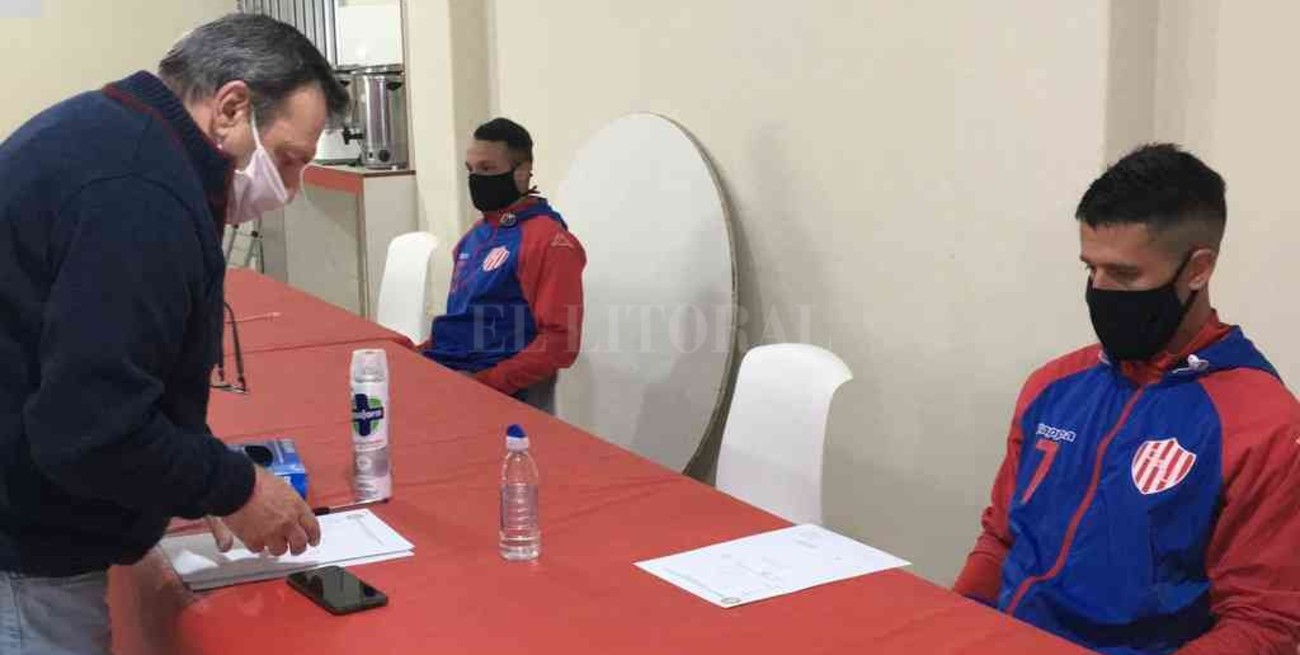 Unión: ¡todos con una vacuna y la mitad del plantel con dos dosis!