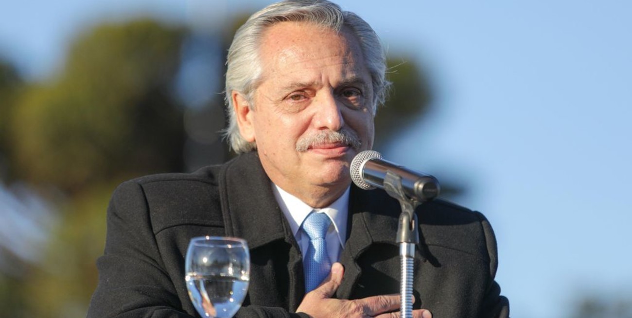 Denunciaron penalmente a Alberto Fernández por ocultar información sobre las visitas a Olivos