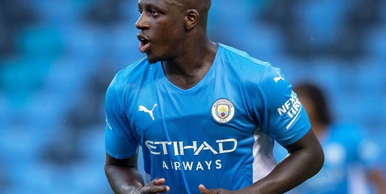 El defensor francés Mendy salió en libertad bajo fianza tras ser acusado de siete violaciones