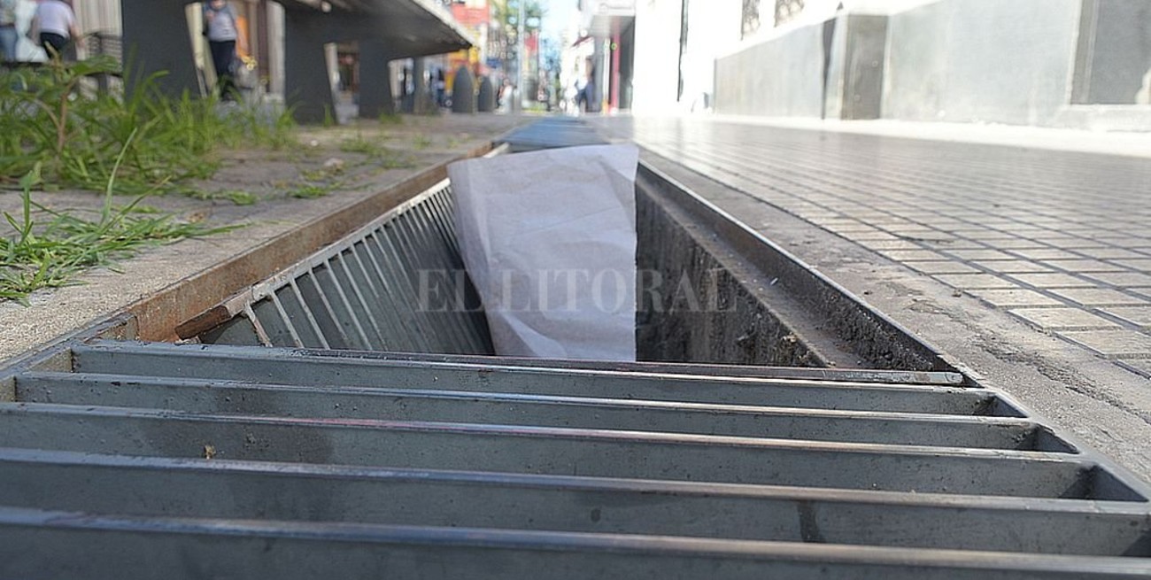 Línea directa: "falta de mantenimiento", "yuyos y mugre" y otros mensajes