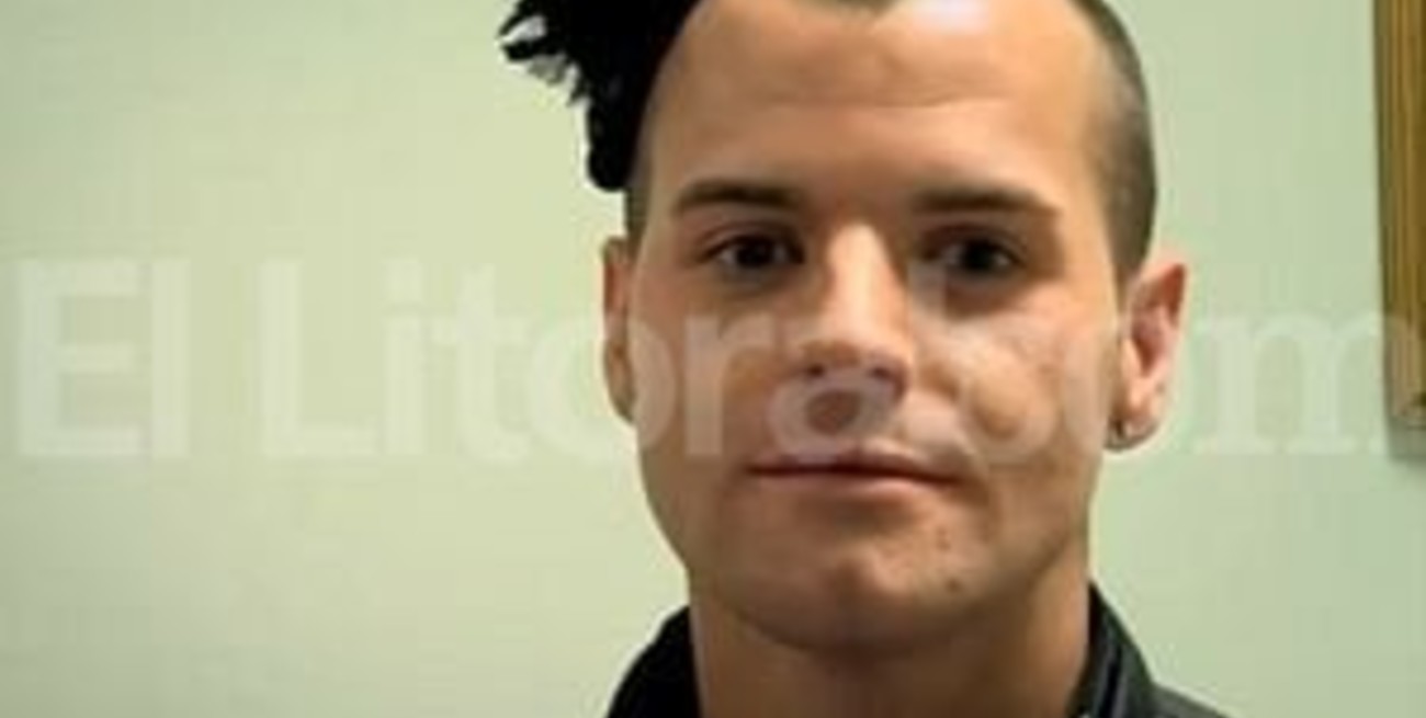 Insólito: debieron operarlo para quitarle el sombrero de la cabeza