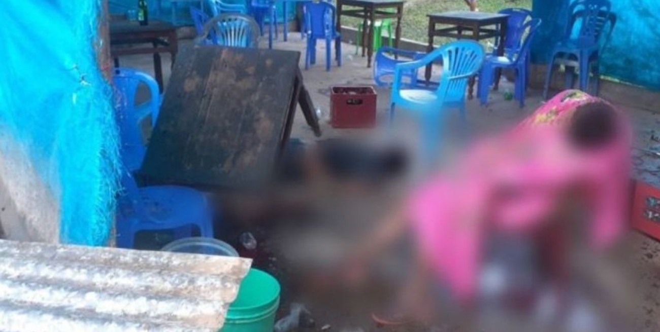 Atentado en Perú: trasladan los cuerpos de 16 personas a la morgue 