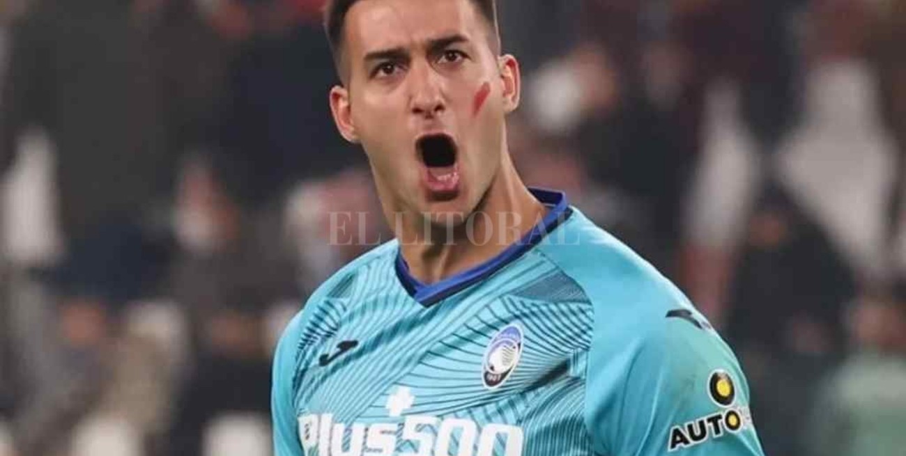 Juan Musso subió por error una foto desnudo y estallaron los memes