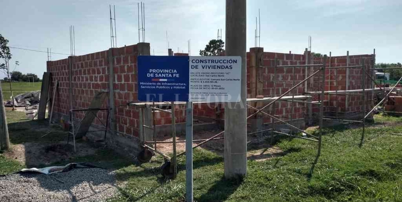 Continúa la construcción de viviendas en Lote Propio en San Carlos Norte