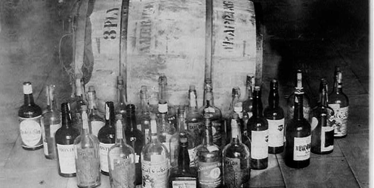 Una de Al Capone en la Santa Fe del siglo XX: fabricaban bebidas alcohólicas y fueron detenidos