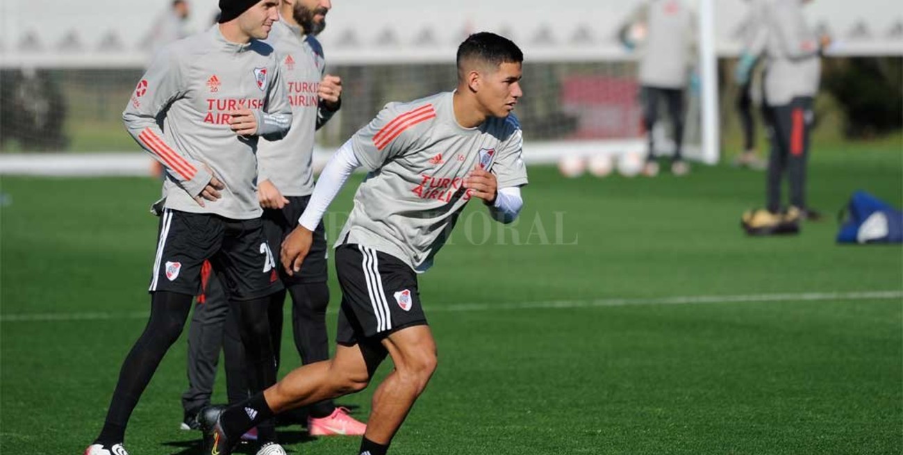 River apuesta a los titulares para recibir a Colón vigente campeón