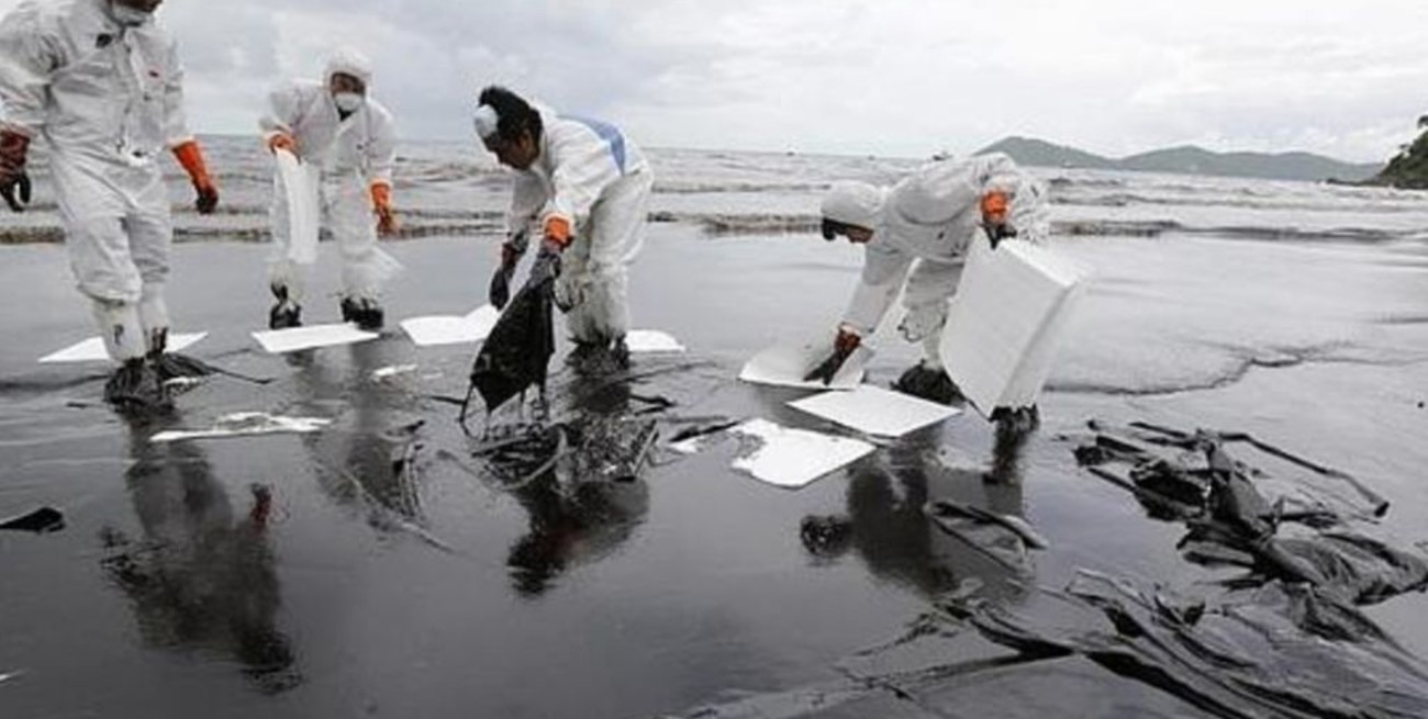Descubren bacterias en el Ártico capaces de descomponer el petróleo y el diésel