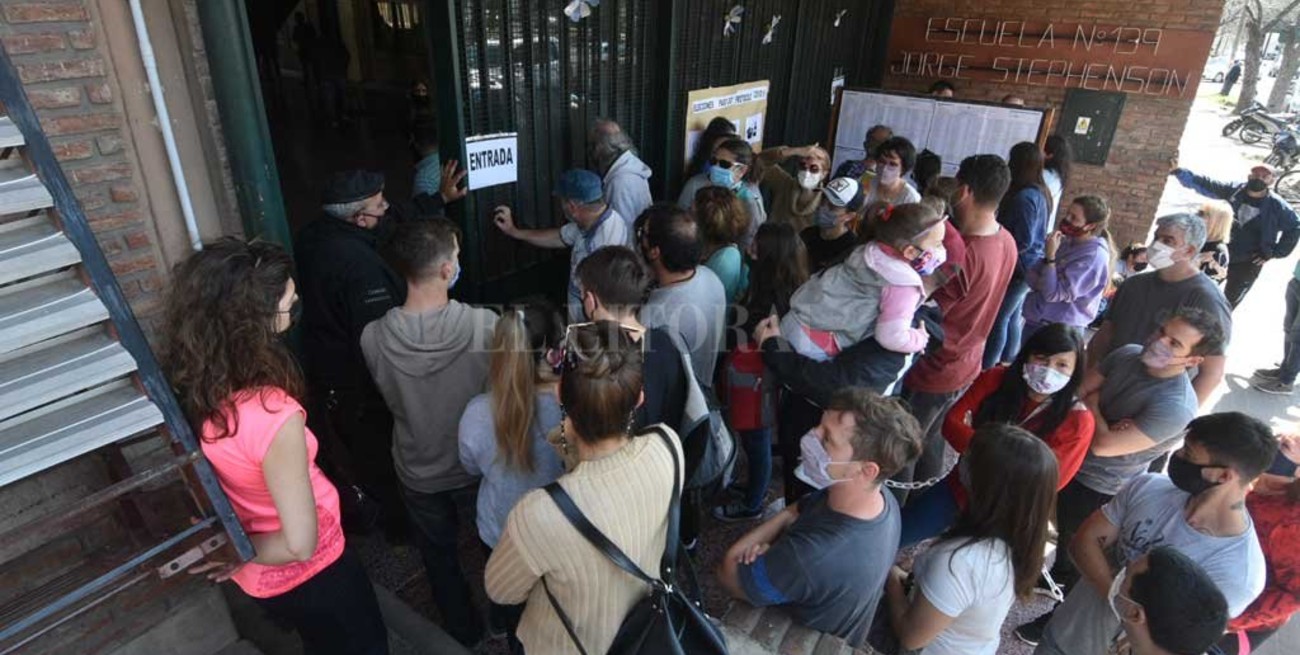 Nación promete reducir los tiempos de espera en los lugares de votación