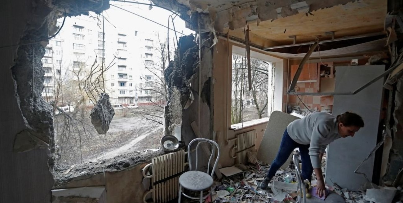 El servicio de emergencia ucraniano notificó más de 2.000 civiles muertos tras la invasión rusa