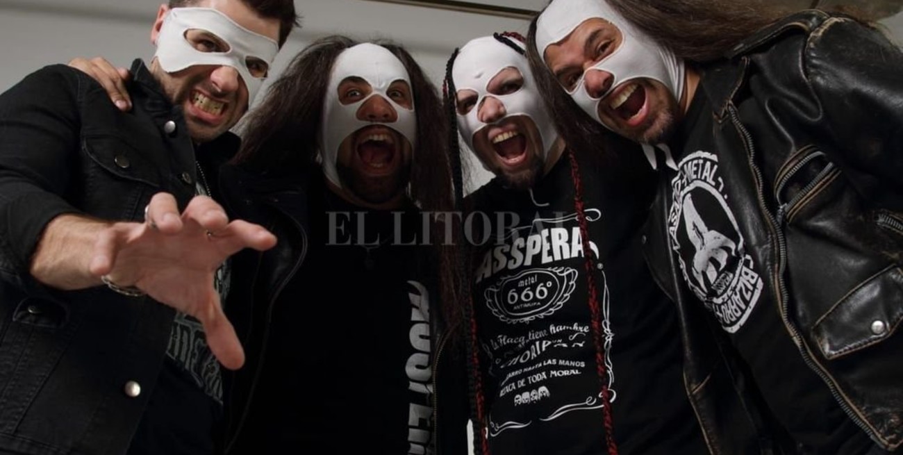 Asspera aterriza en Tribus con su metal bizarro que desnuda injusticias