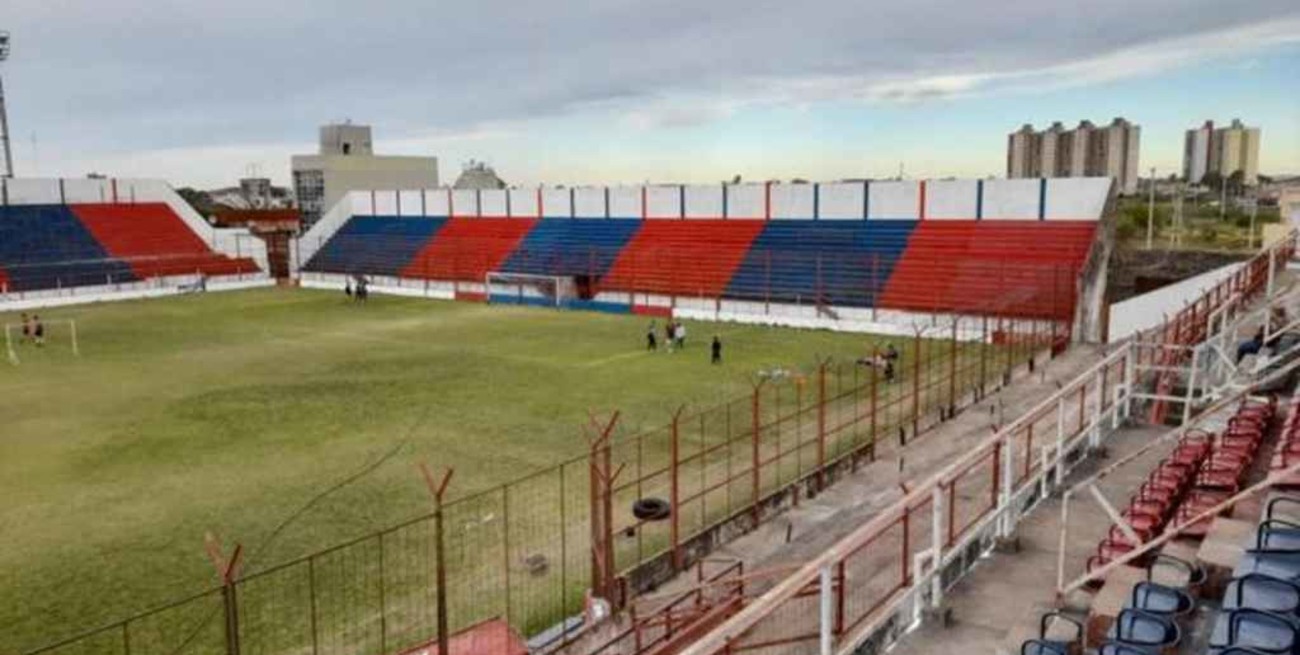 Trasladan el show benéfico de Pablo Lescano, El Polaco y Nene Malo al Estadio de Huracán de Corrientes