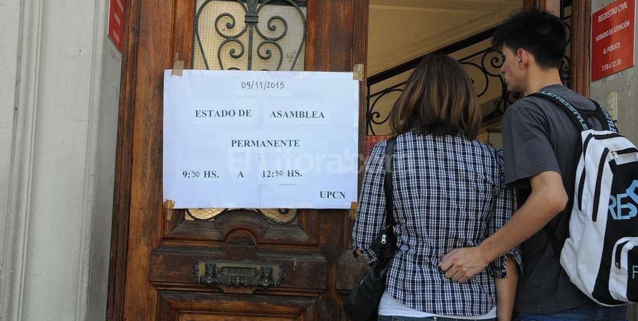 Intensifican las medidas de fuerza en el Registro Civil