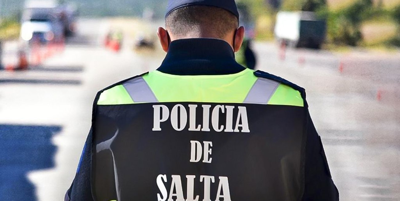 Imputaron a un policía detenido por abusar de la mujer a la que debía custodiar