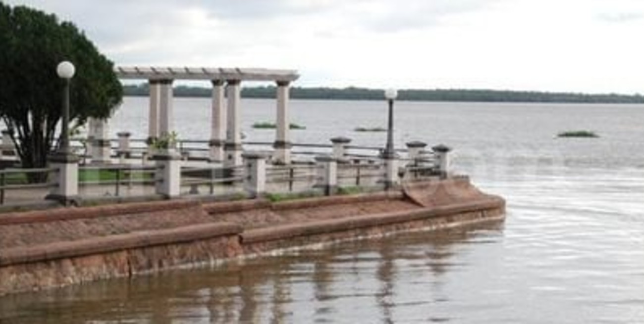 Corrientes: evacuan un barrio de urgencia