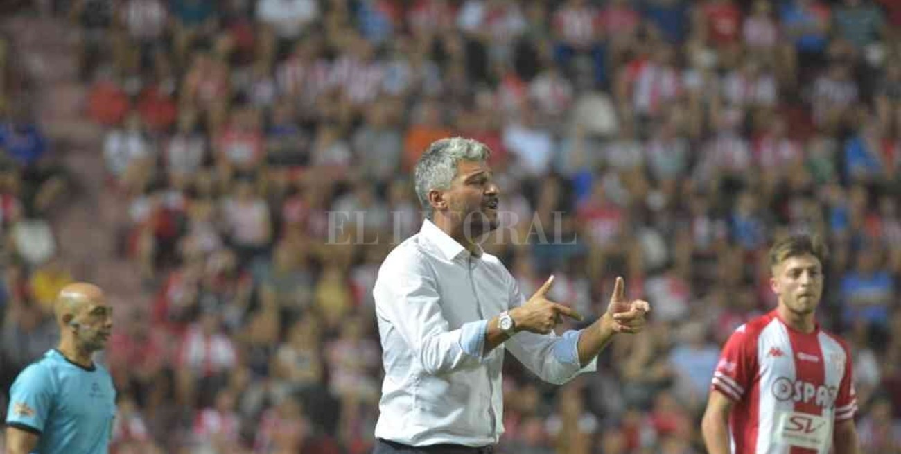 El análisis previo de Gustavo Munúa: "Sarmiento es complicado y corre mucho"