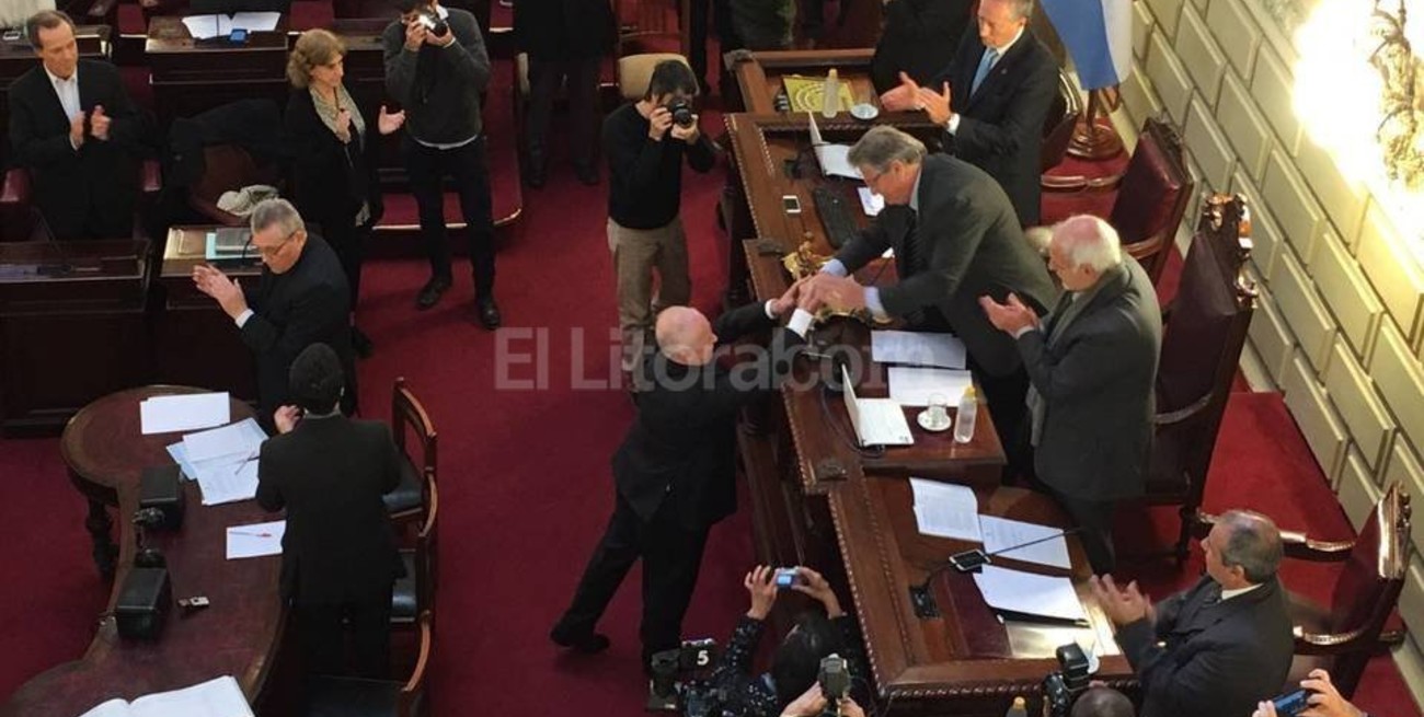 Juró Lamberto como Defensor del Pueblo