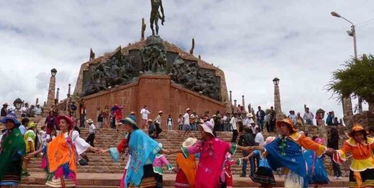 Este lunes se celebra el Día Nacional del Carnavalito