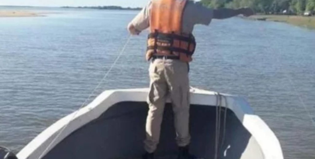 Corrientes: se tiró al Río Paraná a buscar una zapatilla y murió ahogado