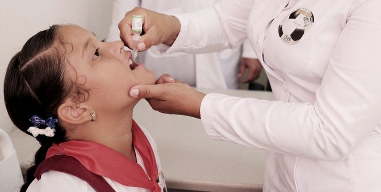 La "polio", un mal recuerdo que podría volver
