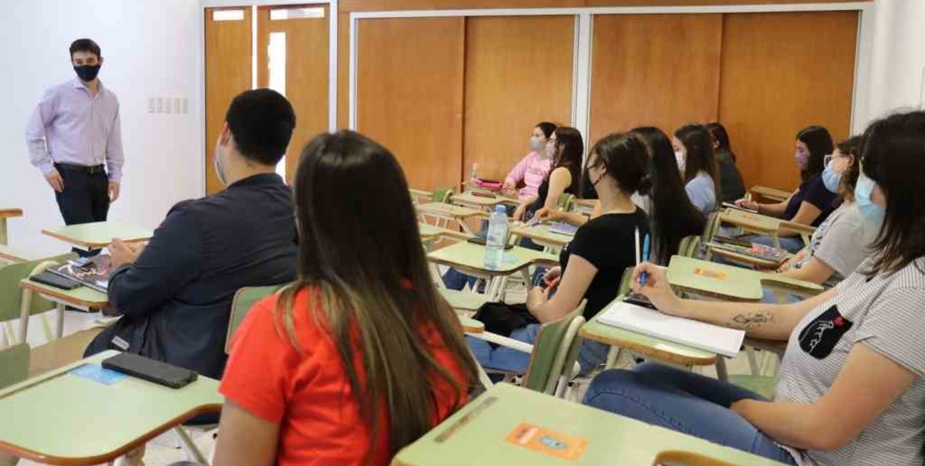 ¿Cómo será la universidad post pandemia?: contenidos virtuales y un cursado híbrido