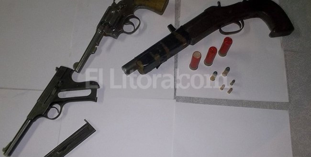 Detenidos y secuestro de armas