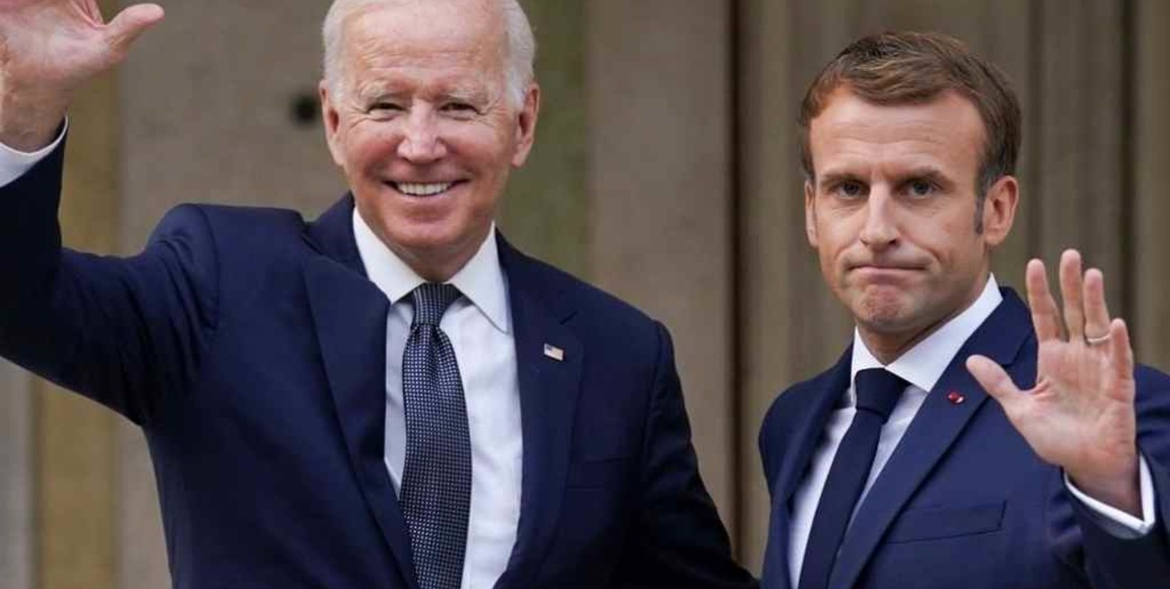 Francia y Estados Unidos buscan reforzar la relación entre la UE y la OTAN tras la crisis de los submarinos  