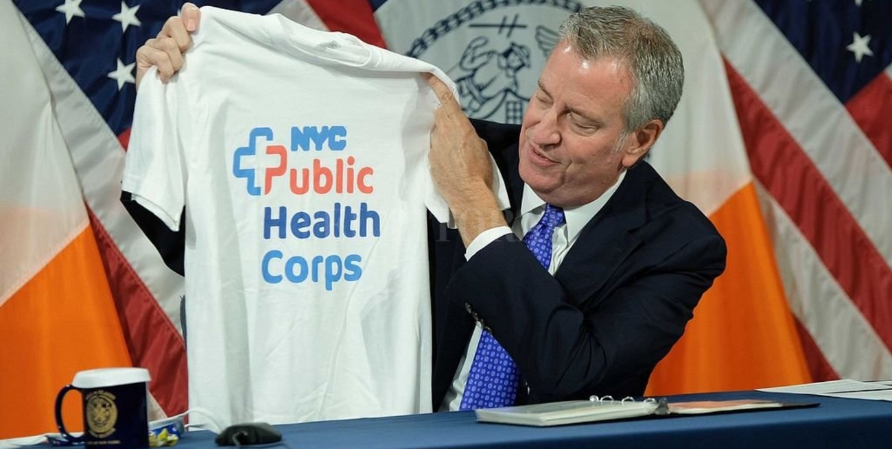 El alcalde de Nueva York pidió a Michelle Bolsonaro que "mande a su marido a vacunarse" contra la Covid