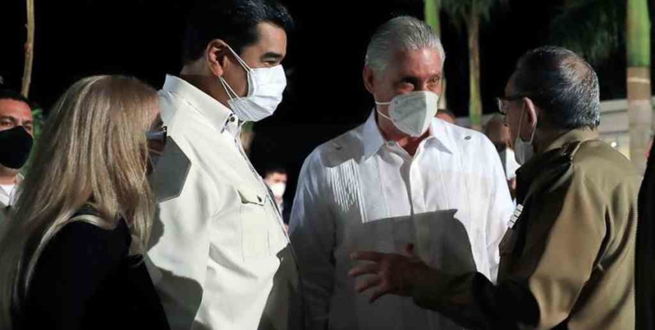 Nicolás Maduro llegó a Cuba para conmemorar los cinco años de la muerte de Fidel Castro