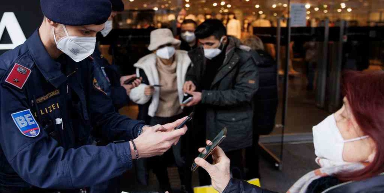 Austria inició un nuevo confinamiento en su peor lunes de contagios