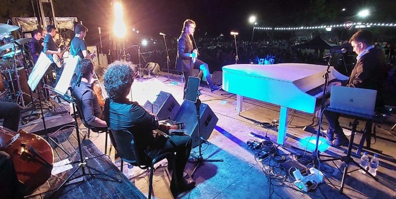 Carlos Pellegrini cerró el año con una explosión cultural única y el inolvidable show de su hijo pródigo