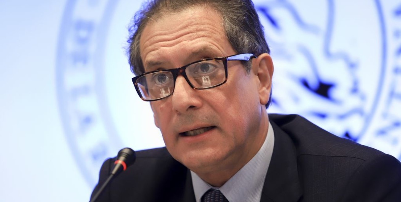 Pesce tuvo que hacer aclaraciones para no complicar la negociación con el FMI