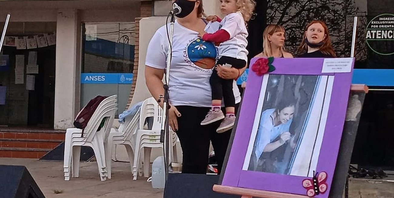 Femicidio de Florencia Gómez en San Jorge: una multitud se unió en un sólo pedido de justicia