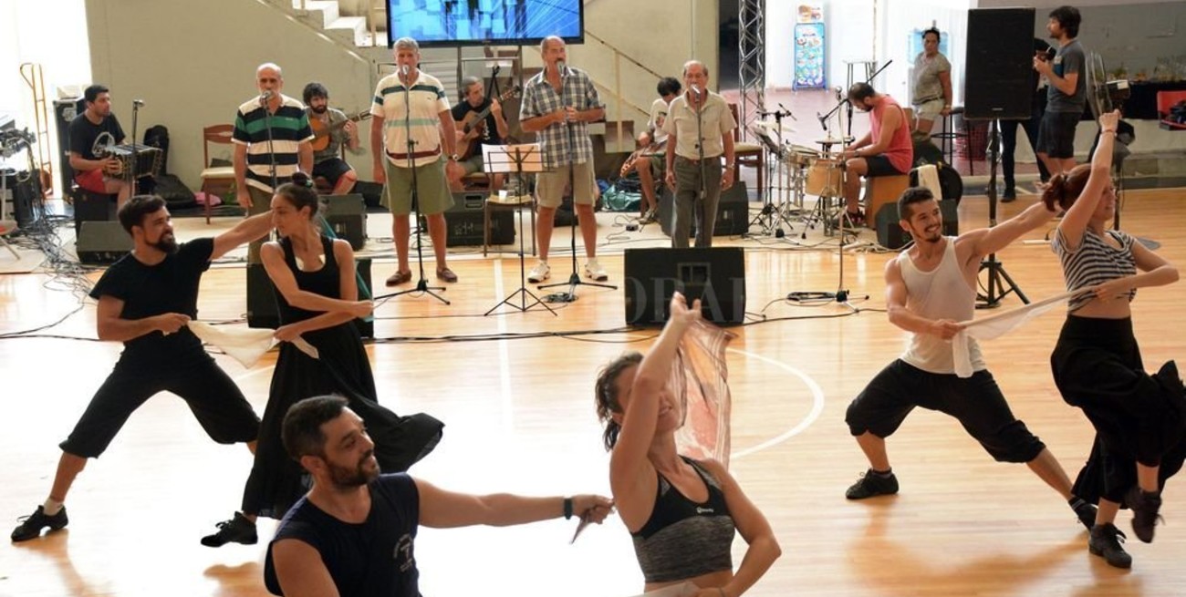 Santa Fe rinde homenaje a Los Originales Trovadores