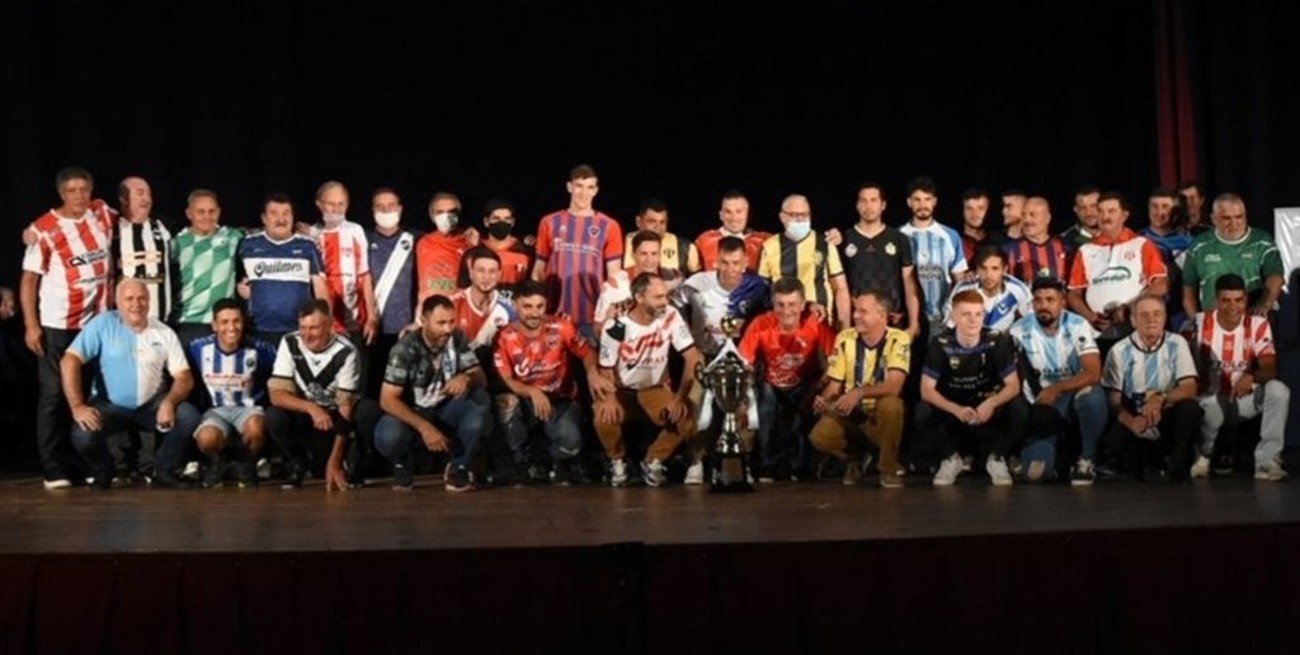 La Liga Rafaelina de Fútbol presentó su Copa "Centenario"