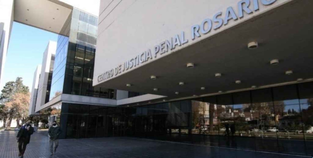 Rosario: policía quedó preso por el crimen de un joven en barrio Las Flores