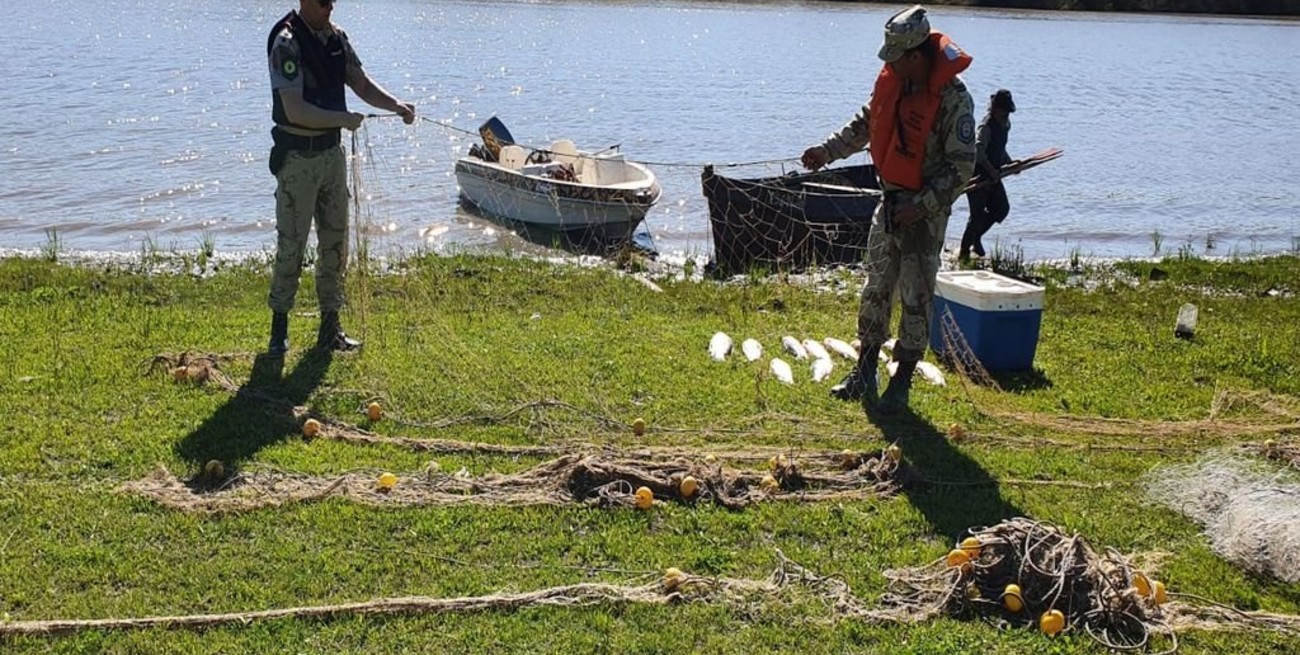 La Policía rural de Entre Ríos secuestró diez mallas antirreglamentarias en el río Gualeguaychú