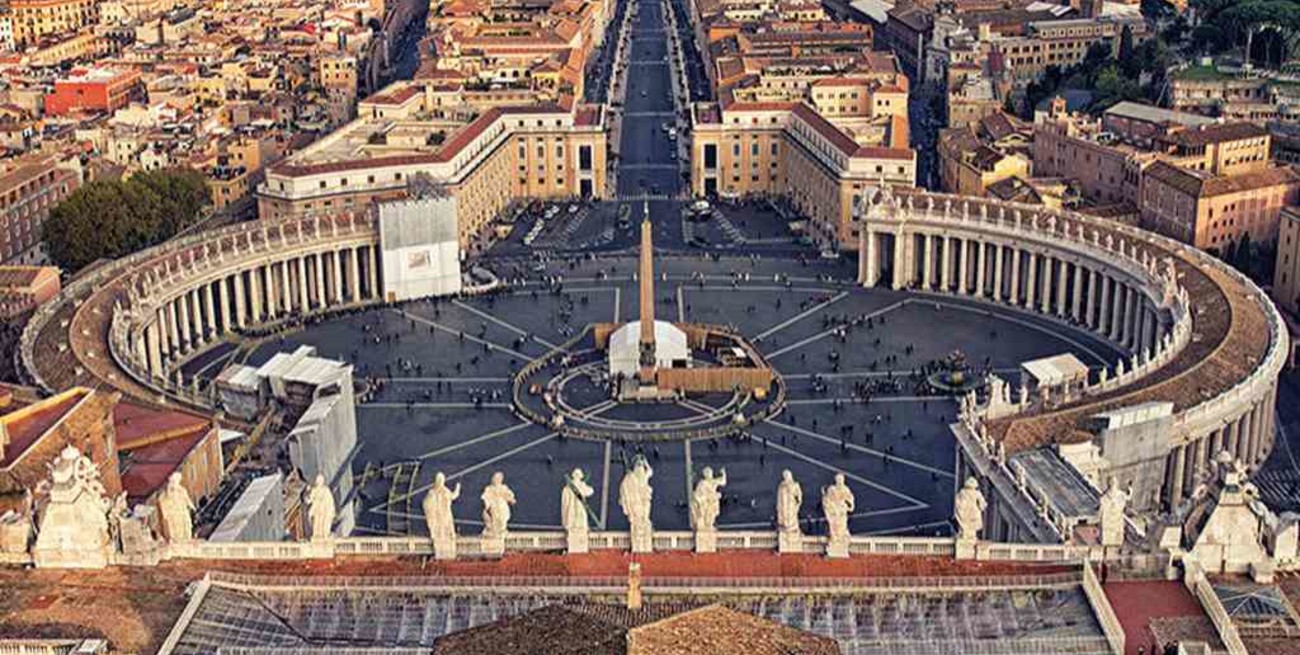 El Vaticano reafirmó su "posición favorable" a las vacunas y pide una mayor distribución