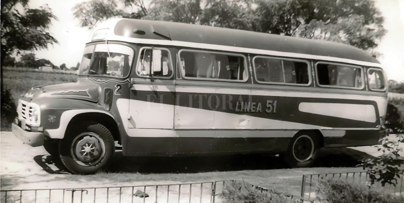 Una investigación sobre los ómnibus que recorre la Santa Fe del siglo XX