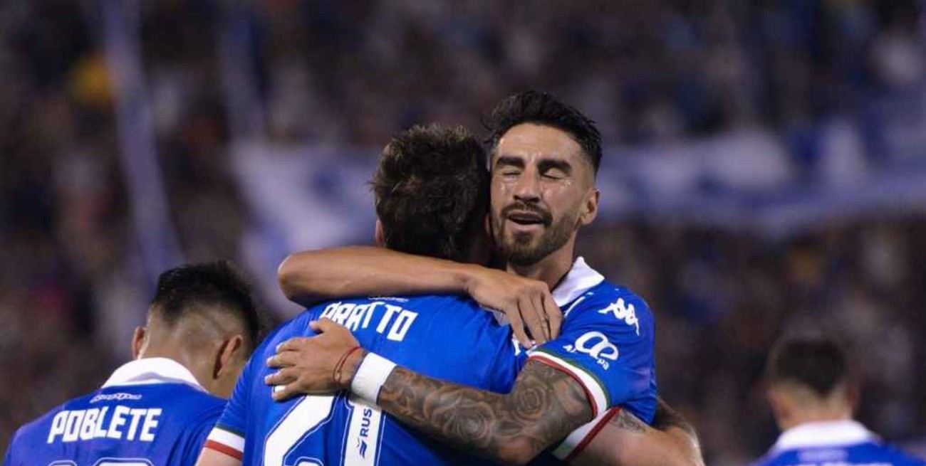 Vélez ganó frente a Argentinos con gol de Pratto en su regreso al club y se acerca a la Libertadores 2022 