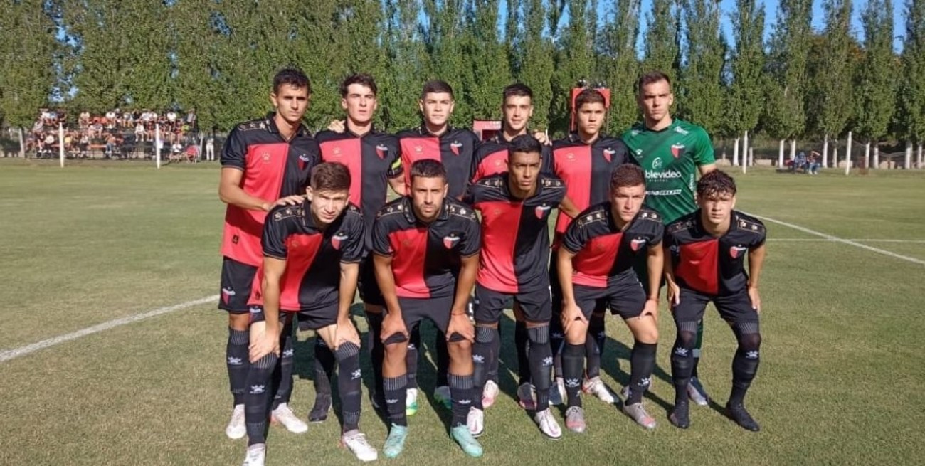 Colón le ganó 2 a 1 a Godoy Cruz en Reserva