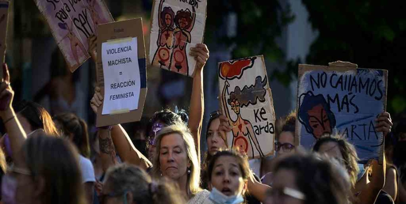 Masivas manifestaciones en Uruguay en protesta por una violación grupal
