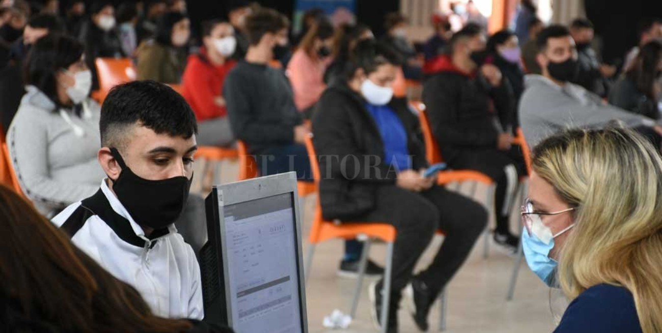Se vacunan unos 2.000 adolescentes en la ciudad de Santa Fe