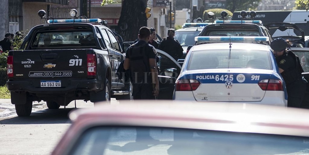 Detenido por una causa de homicidio: vinculado a Los Monos, empleado de la Defensoría y jefe de la barra de Newell's