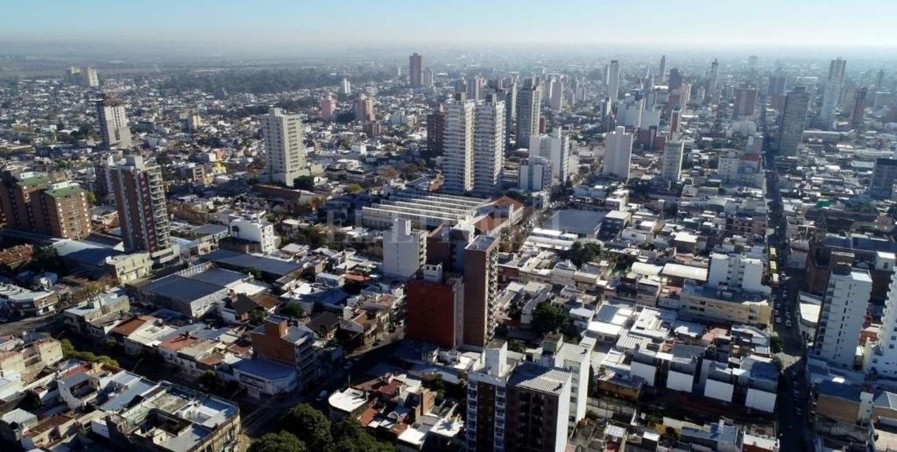 Viernes con mucho sol y calor en la ciudad de Santa Fe
