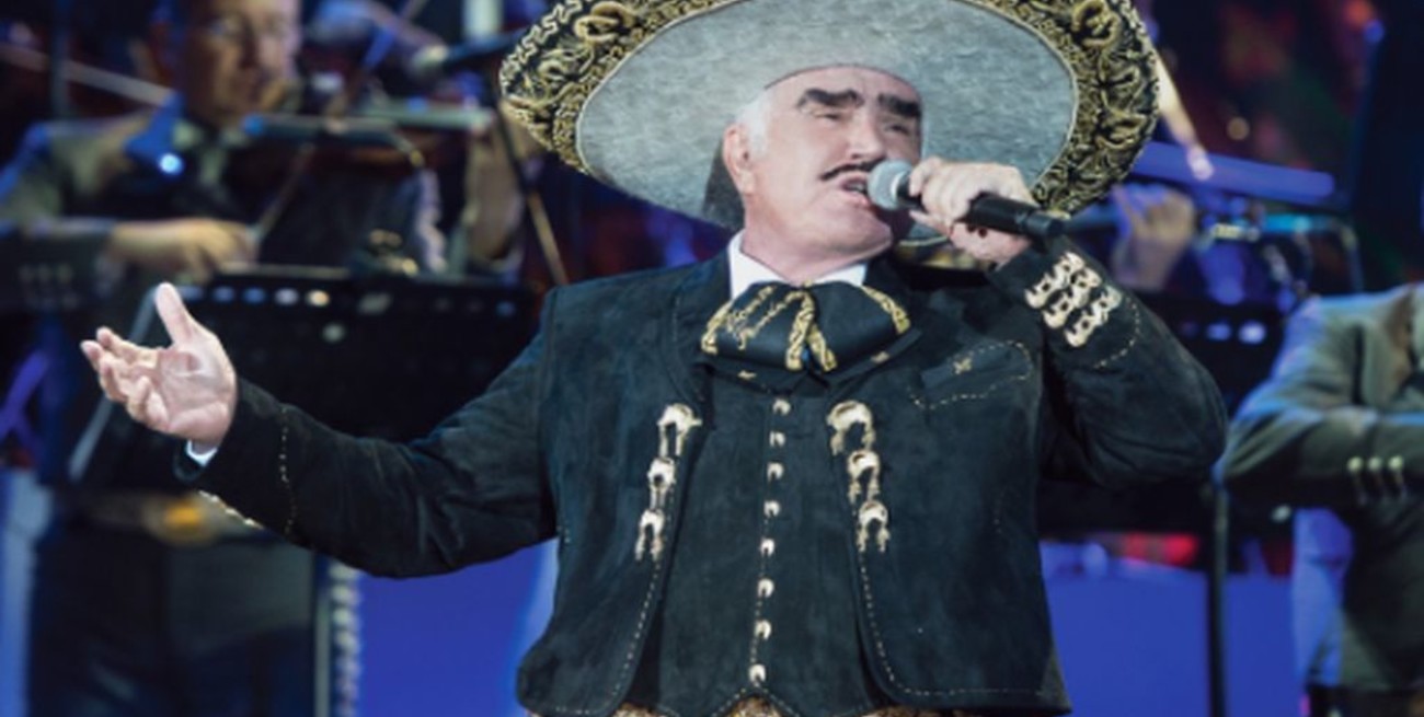 México llora la muerte de Vicente  "Chente" Fernández