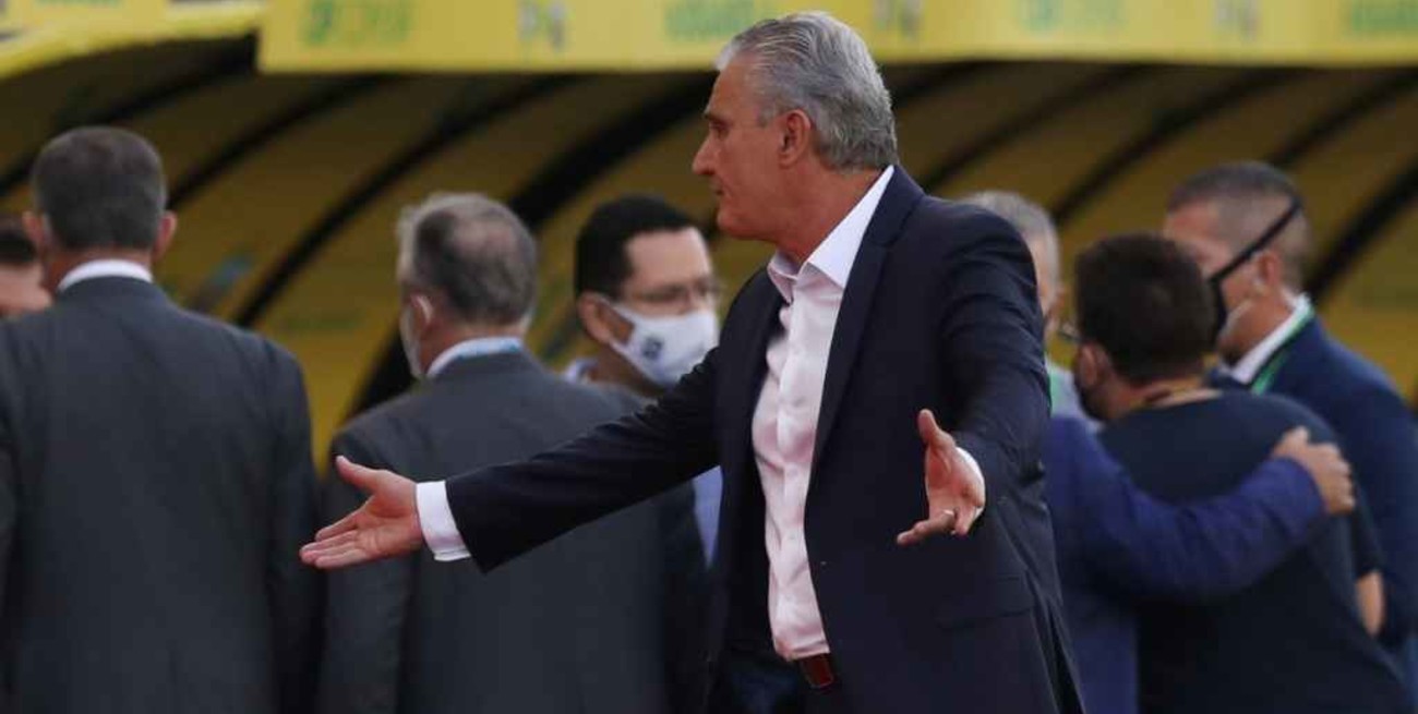 Tite dará el viernes la lista para jugar con Colombia y Argentina  